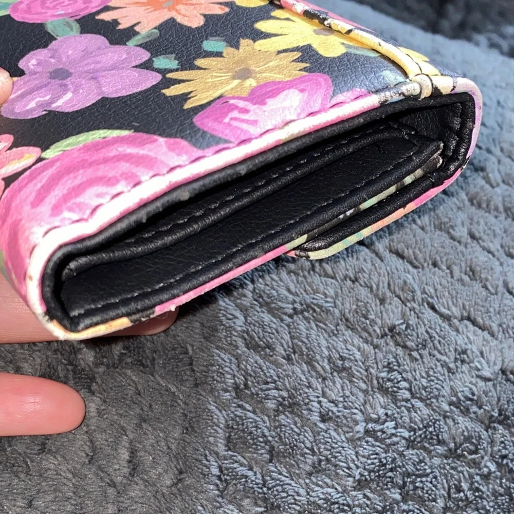 Betsey Johnson Floral Heart Wallet - Black, Pink, Blue - Picture 6 of 6